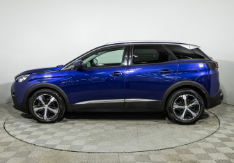 Подержанный автомобиль Peugeot 3008 2018 года (8 фото)