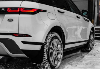 Подержанный автомобиль Land Rover Range Rover Evoque 2020 года (7 фото)
