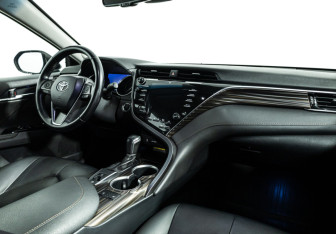Подержанный автомобиль Toyota Camry Sedan 2020 года (9 фото)