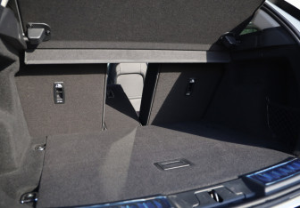 Подержанный автомобиль Land Rover Range Rover Evoque 2024 года (37 фото)