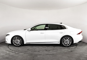 Подержанный автомобиль Hyundai Grandeur 2021 года (10 фото)