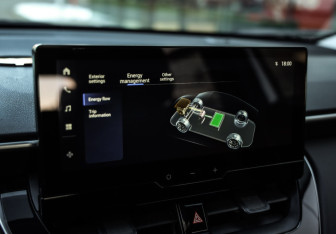 Подержанный автомобиль Toyota Corolla Wagon 2024 года (19 фото)