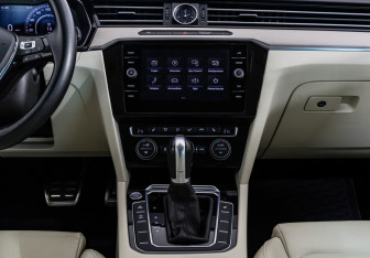 Подержанный автомобиль Volkswagen Passat Wagon 2019 года (15 фото)