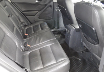 Подержанный автомобиль Volkswagen Tiguan 2013 года (13 фото)
