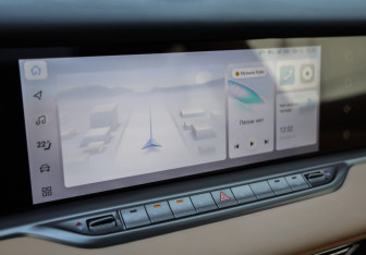 Подержанный автомобиль Voyah Free 2023 года (17 фото)