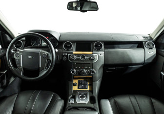 Подержанный автомобиль Land Rover Discovery 2014 года (13 фото)