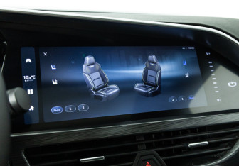 Подержанный автомобиль Geely Tugella 2023 года (26 фото)