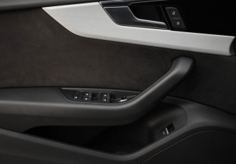 Подержанный автомобиль Audi A5 Liftback 2021 года (27 фото)