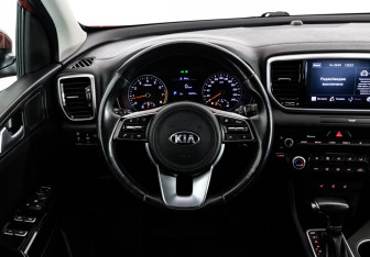 Подержанный автомобиль Kia Sportage 2021 года (15 фото)