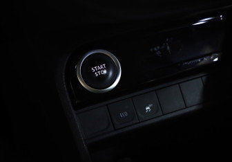 Подержанный автомобиль Renault Kaptur 2021 года (14 фото)