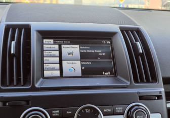 Подержанный автомобиль Land Rover Freelander 2014 года (26 фото)