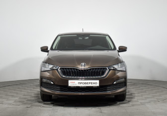 Подержанный автомобиль Skoda Rapid Liftback 2021 года (2 фото)