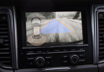 Подержанный автомобиль Porsche Macan 2015 года (18 фото)