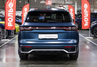 Подержанный автомобиль Geely Monjaro 2024 года (8 фото)