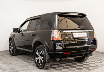 Подержанный автомобиль Land Rover Freelander 2014 года (7 фото)
