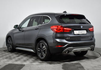 Подержанный автомобиль BMW X1 2019 года (7 фото)