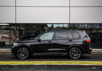 Подержанный автомобиль BMW X7 2020 года (9 фото)