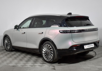 Подержанный автомобиль Voyah Free 2023 года (7 фото)