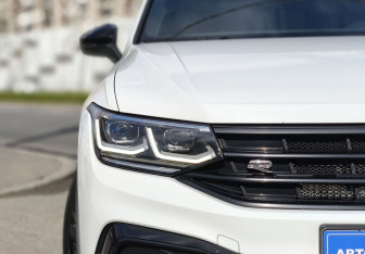 Подержанный автомобиль Volkswagen Tiguan 2021 года (11 фото)