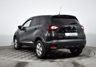 Подержанный автомобиль Renault Kaptur 2019 года (7 фото)