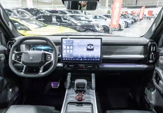 Подержанный автомобиль Jetour T2 2024 года (13 фото)