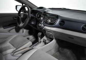 Подержанный автомобиль Honda Insight Hatchback 2009 года (13 фото)