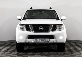 Подержанный автомобиль Nissan Pathfinder 2010 года (2 фото)