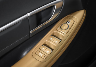 Подержанный автомобиль Hyundai Sonata 2020 года (10 фото)