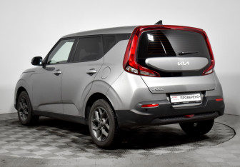Подержанный автомобиль Kia Soul 2021 года (7 фото)