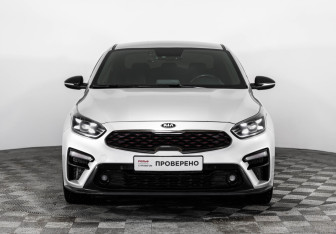 Подержанный автомобиль Kia Cerato Sedan 2020 года (2 фото)