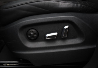 Подержанный автомобиль Audi Q5 2014 года (18 фото)