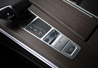 Подержанный автомобиль Audi A7 2022 года (21 фото)