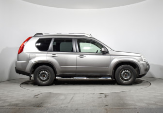 Подержанный автомобиль Nissan X-Trail 2007 года (4 фото)