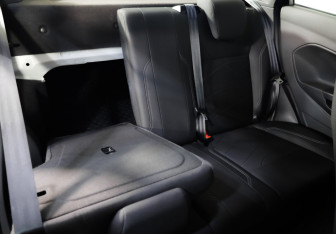 Подержанный автомобиль Ford Fiesta Sedan 2016 года (22 фото)