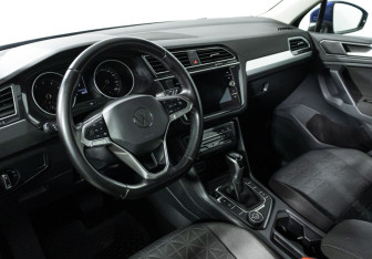 Подержанный автомобиль Volkswagen Tiguan 2021 года (11 фото)