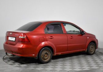 Подержанный автомобиль Chevrolet Aveo Sedan 2011 года (5 фото)
