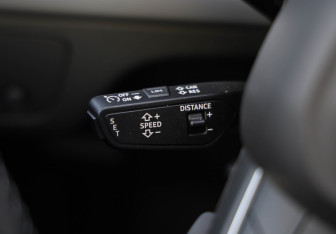 Подержанный автомобиль Audi Q5 2022 года (18 фото)