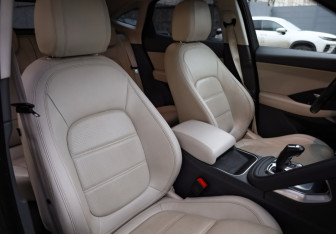 Подержанный автомобиль Jaguar E-Pace 2018 года (26 фото)