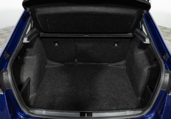 Подержанный автомобиль Skoda Rapid Liftback 2020 года (16 фото)