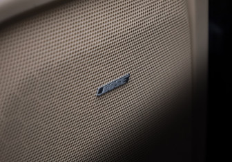 Подержанный автомобиль Porsche Cayenne 2014 года (16 фото)