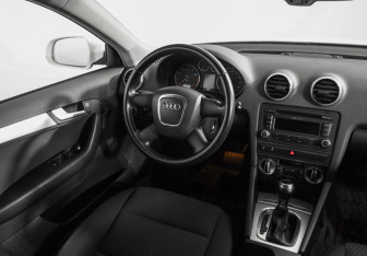 Подержанный автомобиль Audi A3 Hatchback 2012 года (9 фото)