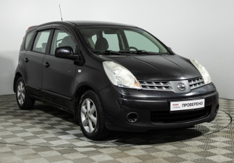 Подержанный автомобиль Nissan Note 2008 года (3 фото)