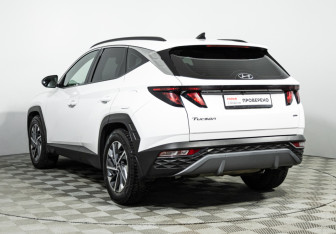 Подержанный автомобиль Hyundai Tucson 2023 года (7 фото)