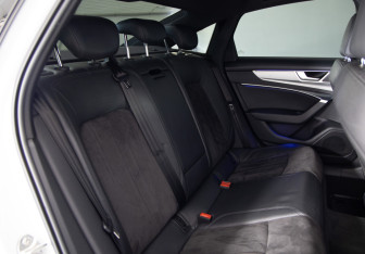 Подержанный автомобиль Audi A6 Sedan 2019 года (12 фото)