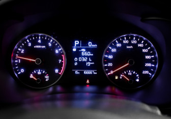 Подержанный автомобиль Kia Rio Hatchback 2020 года (19 фото)