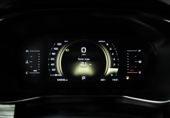 Подержанный автомобиль Geely Atlas Pro 2022 года (12 фото)