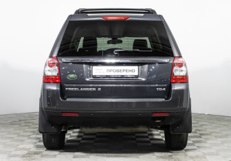 Подержанный автомобиль Land Rover Freelander 2010 года (6 фото)