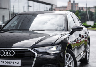 Подержанный автомобиль Audi A6 Sedan 2020 года (2 фото)