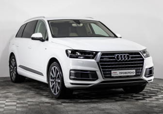 Подержанный автомобиль Audi Q7 2015 года (3 фото)