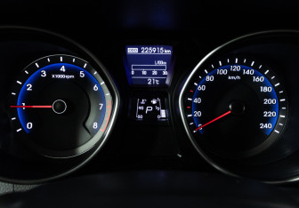 Подержанный автомобиль Hyundai i30 Hatchback 2013 года (12 фото)